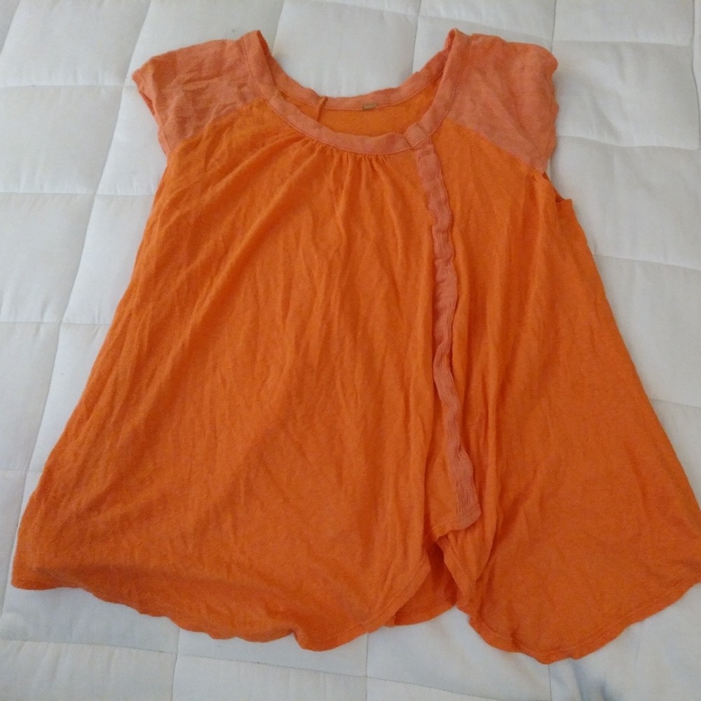 Cutest free People flowy top